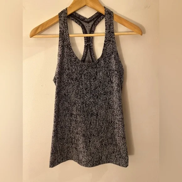 Lululemon Tank Top (no size circle) XS/S GUC - Picture 4 of 5